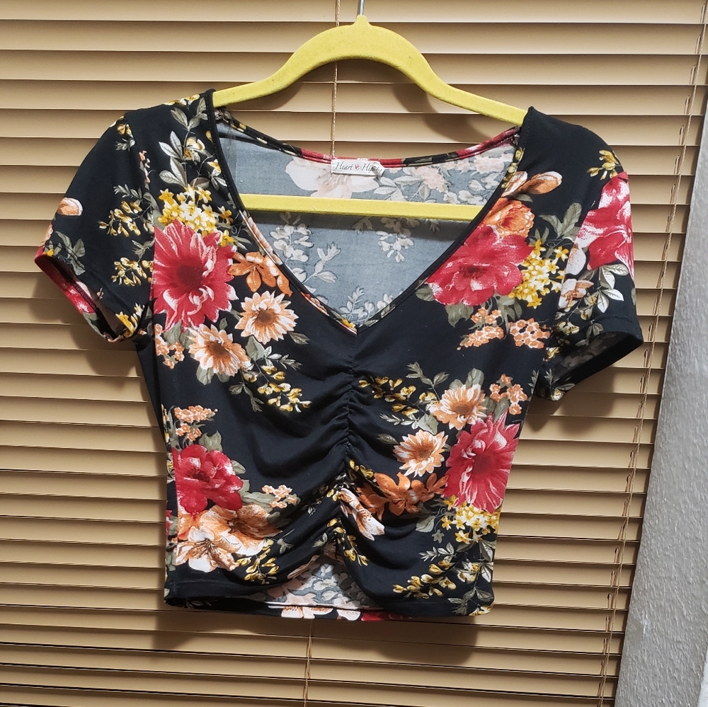 V neck crop top